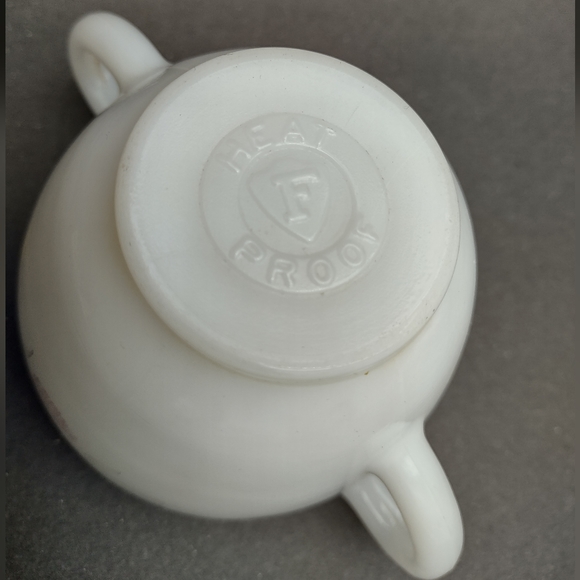 Vintage Federal Pink Clover Sugar Bowl Milk Glass - Picture 7 of 9